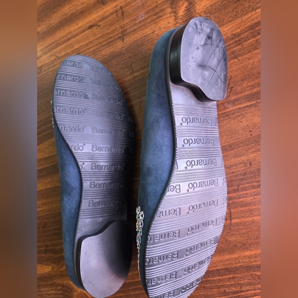 Bernardo Women's Blue Embellished Flats - Picture 5 of 8